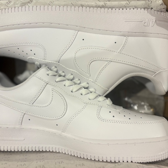 white Air Force 1 brand new - Picture 4 of 5